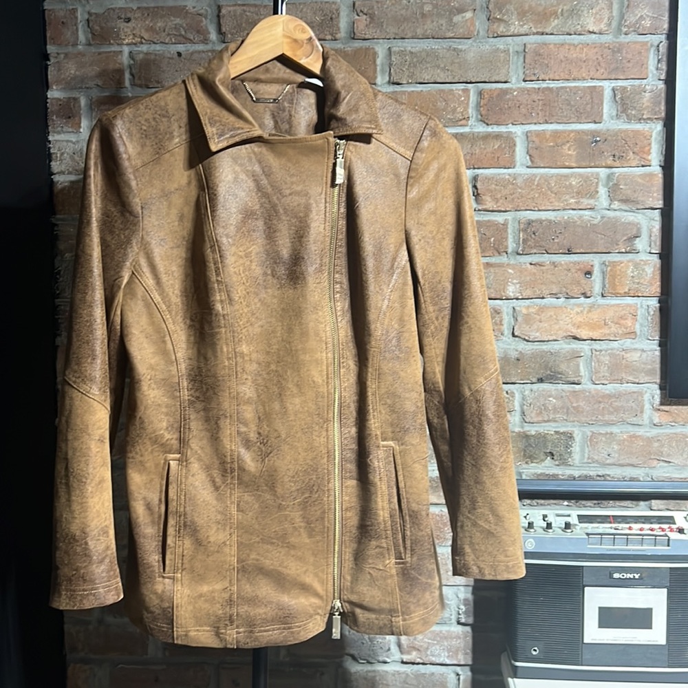 Beautiful fall Jacket - Picture 5 of 14